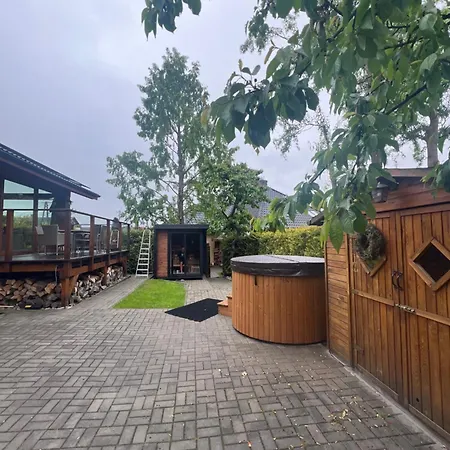 Деревянный коттедж Stacja Magurka Ski&bike Wilkowice (Bielsko)