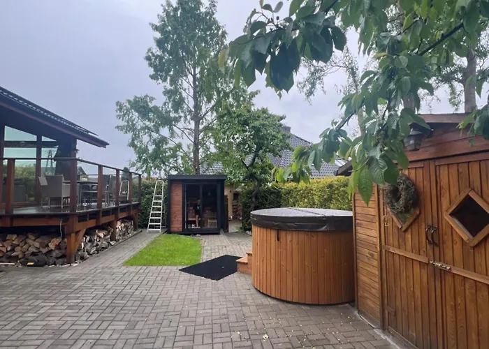 Деревянный коттедж Stacja Magurka Ski&bike Wilkowice (Bielsko)